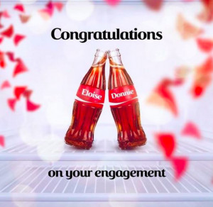 Ele pediu a namorada em casamento usando garrafas de Coca-Cola (e ela ...