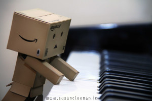 image description for danbo play piano wallpaper danbo play piano ...
