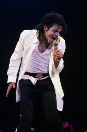 Bad-Tour-Man-In-The-Mirror-michael-jackson-8035894-397-600.jpg