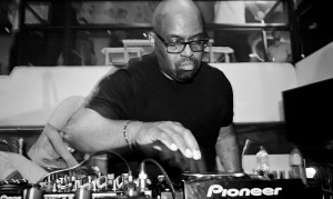 Frankie Knuckles, a Grammy-winning Chicago disc jockey known as the ...