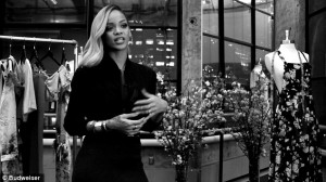 nelly kate boots / joel mchale underwear photos / bjork undo tekst »