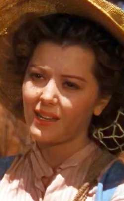 Ann Rutherford as Carreen O'Hara