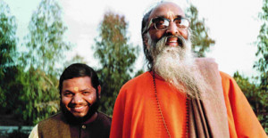 Pujya Guruji Swami Tejomayananda Living