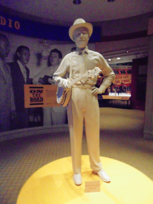 Earl Scruggs Statue
