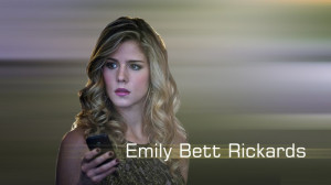 Emily Bett Rickards HD Wallpaper-1