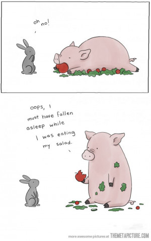 Funny photos funny pig apple mouth