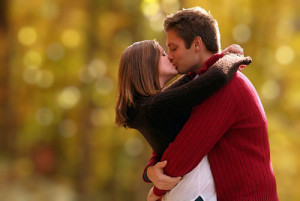 Couples Kissing - kissing Photo