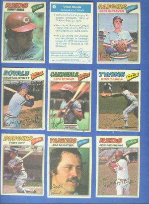 ... Stickers #10 Rod Carew SHORT PRINT [VAR: **] (Twins) Baseball card