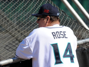 Pete Rose Manages the Bridgeport Bluefish