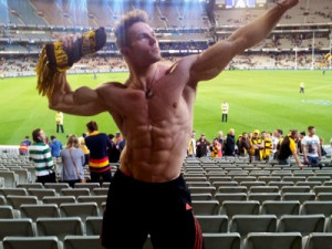Aaron Curtis Posing on stadium | Bodybuilder on every place