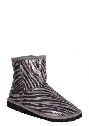 Just ordered these zebra boots :)
