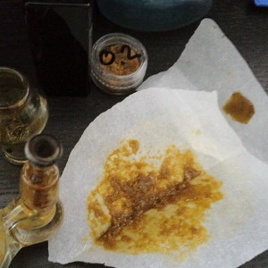 some #errl #earl #hash #oil #concentrate #stayconcentrated #marijuana ...