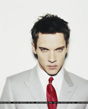 Jonathan-jonathan-rhys-meyers-2125347-482-600.jpg