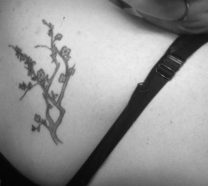 Very beautiful cherry blossom tattoos ideas for women