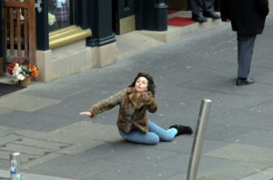 New Meme Alert: Scarlett Johansson Falling Down [45 Photos]