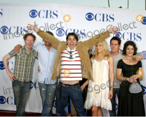 The Class Lizzy Caplan Buddytv