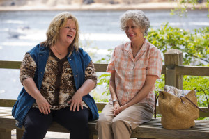 Melissa Mccarthy as Tammy and Susan Sarandon as Pearl in 