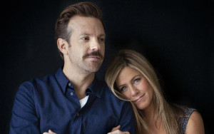 Jason Sudeikis and Jennifer Aniston star in 