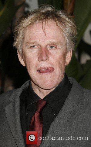 Pajama-Clad Gary Busey Endorses Newt Gingrich