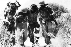 Injured Soldiers during Vietnam War HD Wallpaper