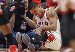 Derrick Rose suffers through the one of the worst pains a basketball ...
