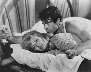 ... and Warren Beatty in Bonnie and Clyde directed by Arthur Penn, 1967