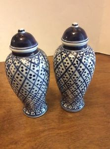 Blue-White-Ceramic-Tall-Salt-And-Pepper-Shakers-Dots-Lines