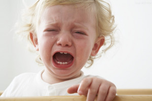 岁的幼儿好奇心强，自制能力差，常常会做出 ...