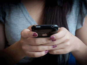 heres-some-hard-data-on-how-much-college-students-are-actually-sexting ...