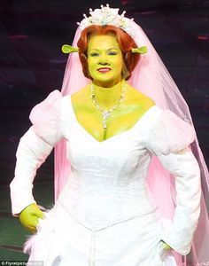 Green Queen: Amanda Holden took to the stage as Princess Fiona in the ...