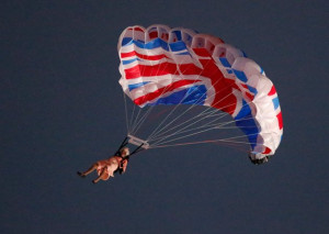 Queen Elizabeth and James Bond parachute into the Olympic Opening ...