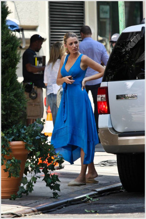 alpha-Q)) Blake Lively Vacation Time