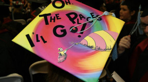 Cute graduation cap decoration idea courtesy of Iushorizon.com.