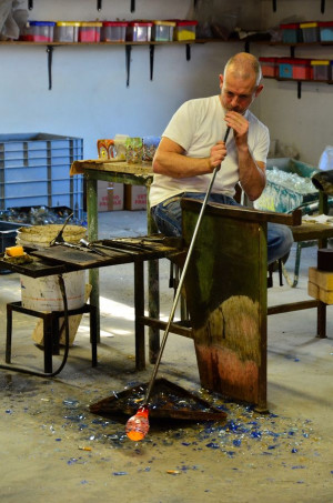 Glass Blowing Venetian Artisan Keeping An Old Tradition Murano