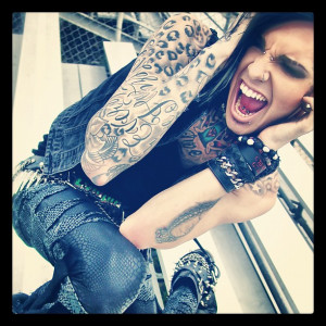 Von Monroe Jayy Botdf Piercing Piercings Tattoos Tattoo Vivien Sainz ...