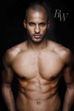 He's so hot .... Ricky Whittle (Lincoln The Grounder/The 100)
