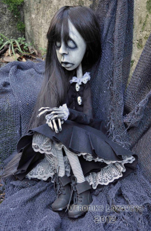 ... /96715174/gothic-art-doll-creepy-possessed-girl?ref=usr_faveitems