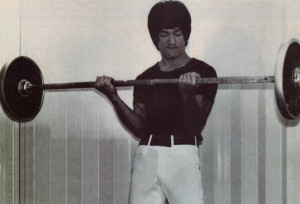 Barbel l concentration curls for Bruce Lee biceps
