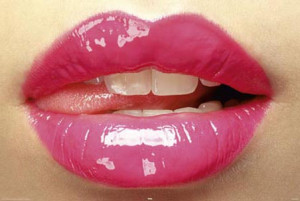glossy-hot-lips-pink-lips.jpg