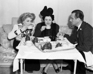 ALFILERAZOS FOTOGÉNICOS (XXVII): TOMANDO UN CAFÉ