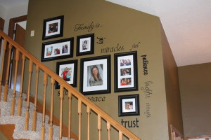 family photos going down the stairway i really luv this idea