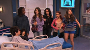 Victorious - 02x04 Tori Gets Stuck