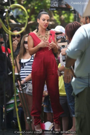 Celebrities at The Grove to film appearances for the entertainment ...