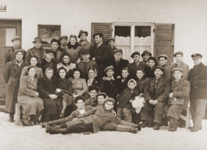 Group portrait of former Bielski partisans from Nowogrodek taken in ...