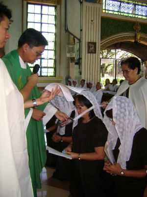 the novices of baliuag and tondo blessing of the scapulars