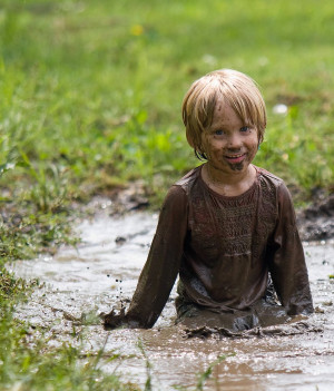 How To Throw A Rain Party – Simple & Fun Rain Play For Kids!