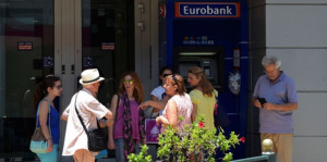 Jeroen Dijsselbloem erkent: Griekse bedrijven sluizen geld naar ...