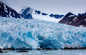 North Pole Iceberg Wallpaper