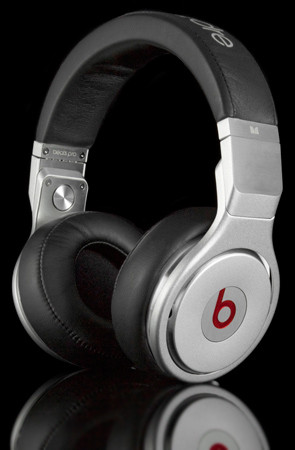 The-Beats-Pro-Headphones-in-Black-Unisexs-Headphones-By-Beats-by-Dre ...
