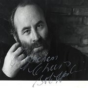 BOB HOSKINS Autographed Portrait Photograph (Superb 7.5